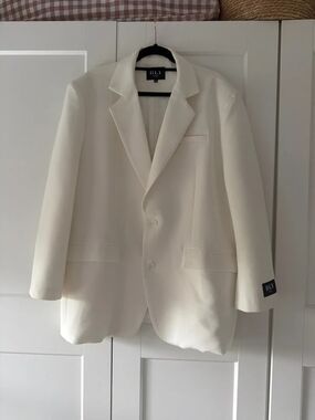Cream Two-Button Notch Lapel Blazer